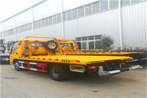 徐州附近拖车救援搭电